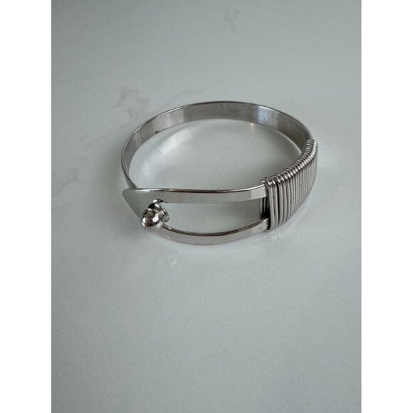 Vintage Napier Silver-Tone Hinged Cuff Bracelet With Mod Wire Coil Design - Picture 8 of 8